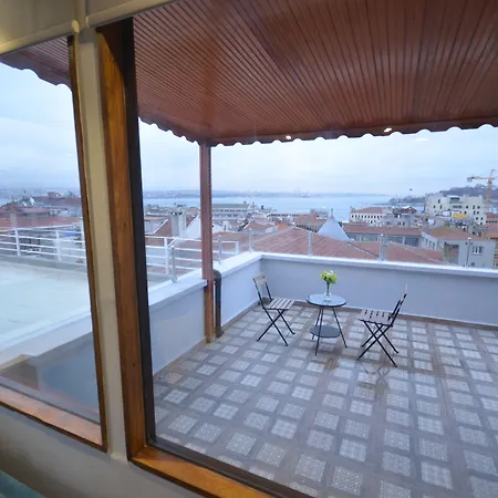 Uenver Galata 3*
