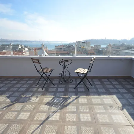 Uenver Galata Aparthotel 3*