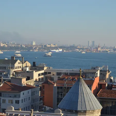 Uenver Galata 3*
