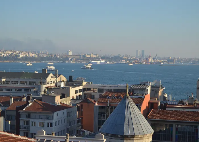 Uenver Galata 3*