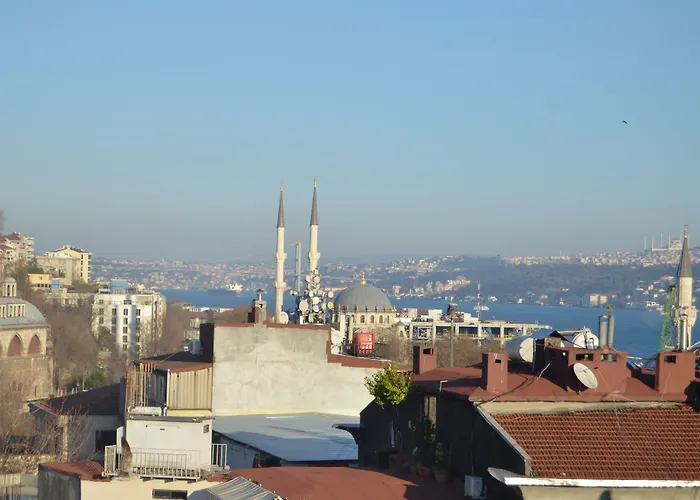 Uenver Galata Aparthotel 3*