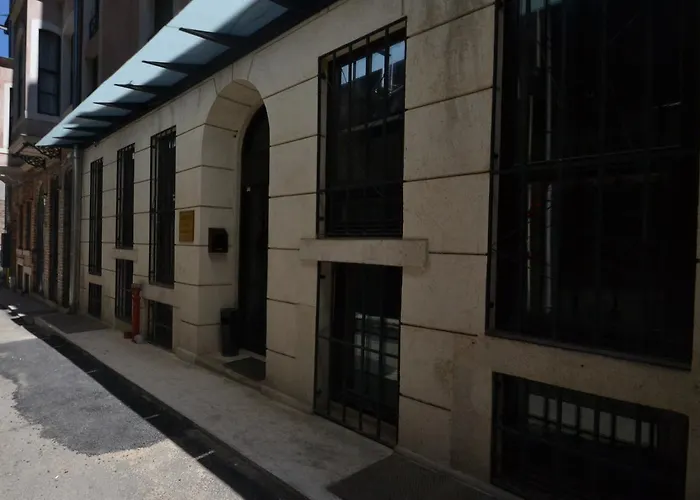 Uenver Galata Aparthotel 3*