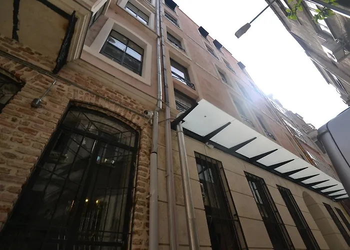 Uenver Galata Aparthotel 3*