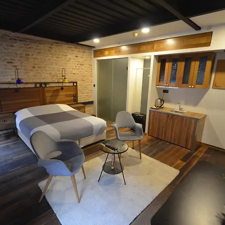 Uenver Galata Lägenhetshotell 3*