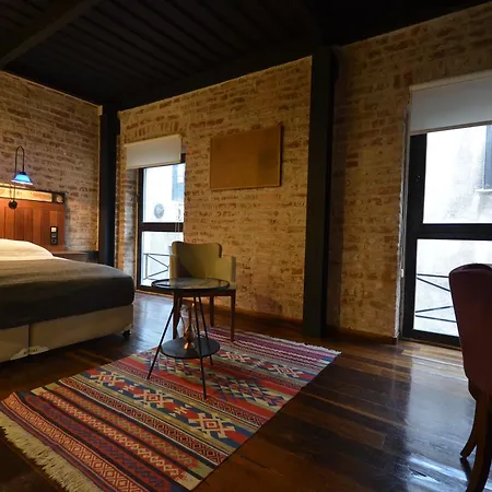 Uenver Galata Lägenhetshotell 3*