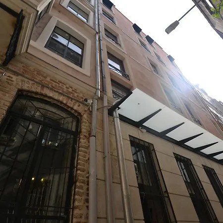 Uenver Galata Aparthotel 3*